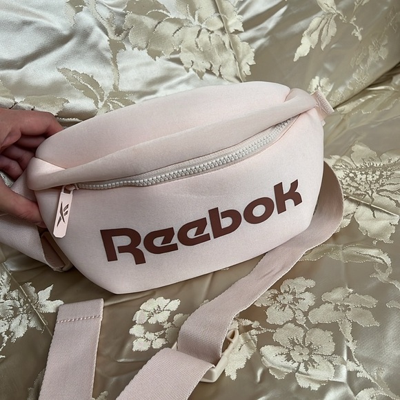 REEBOK FANNY PACK PINK SUPER CUTE - Picture 14 of 14